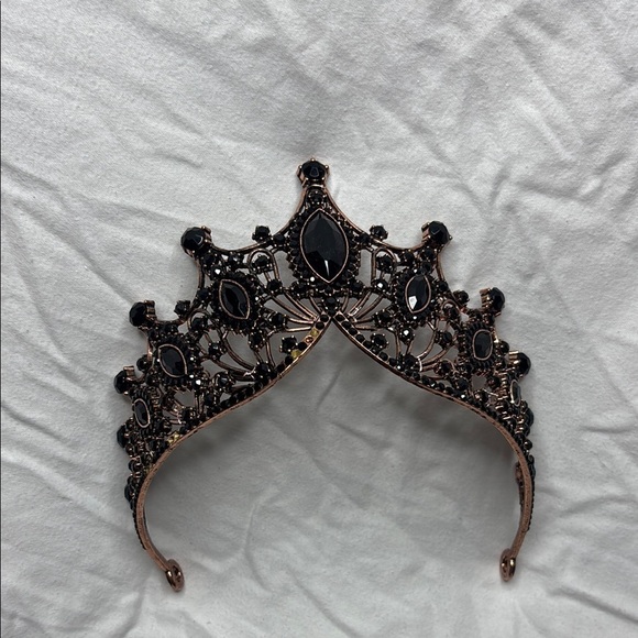 Accessories - Elegant Black and Rose Gold Tiara
